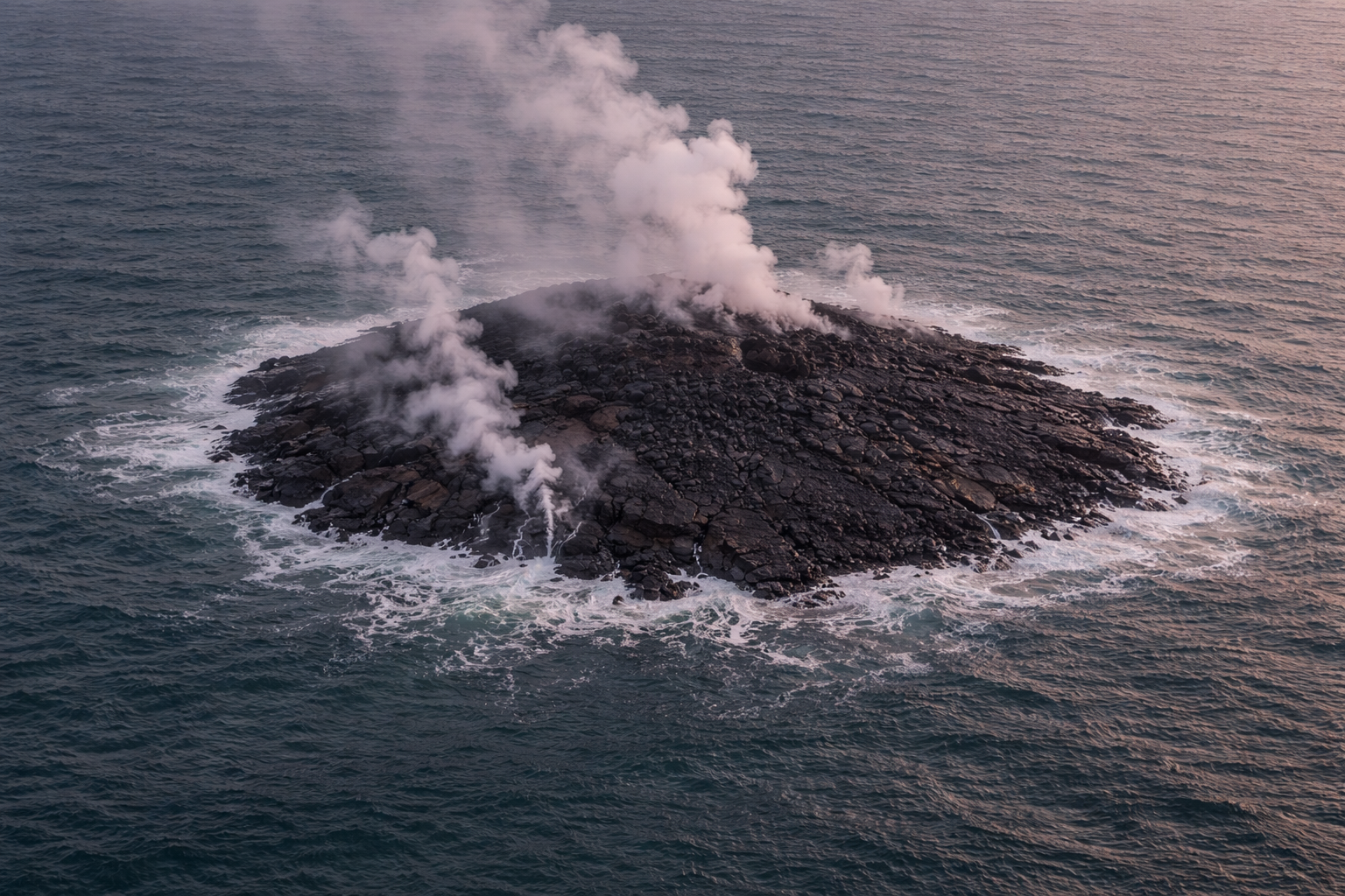 cône volcan Cône éruptif toujours en activité